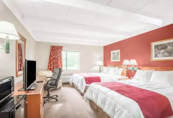 هتل Amerihost Inn & Suites