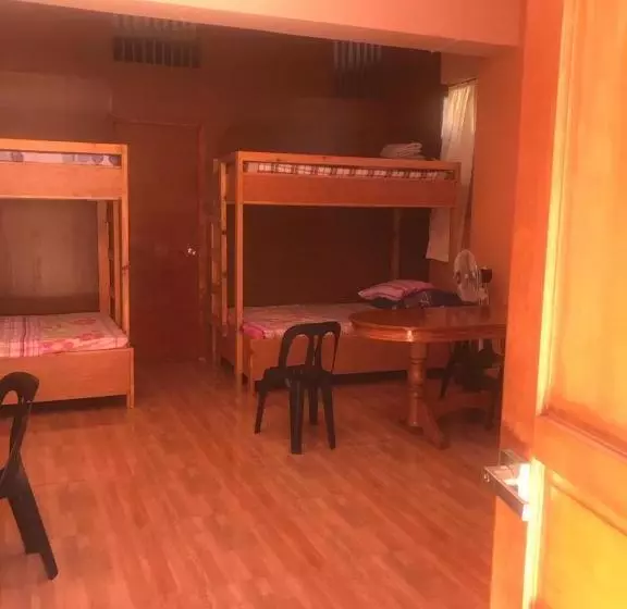 Hotelli Oyo 728 Jmm Apartelle & Transient
