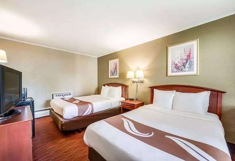 Hotelli Rodeway Inn Poughkeepsie