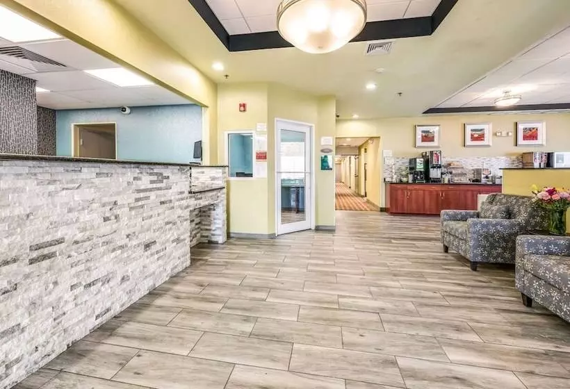 Hotelli Rodeway Inn Poughkeepsie