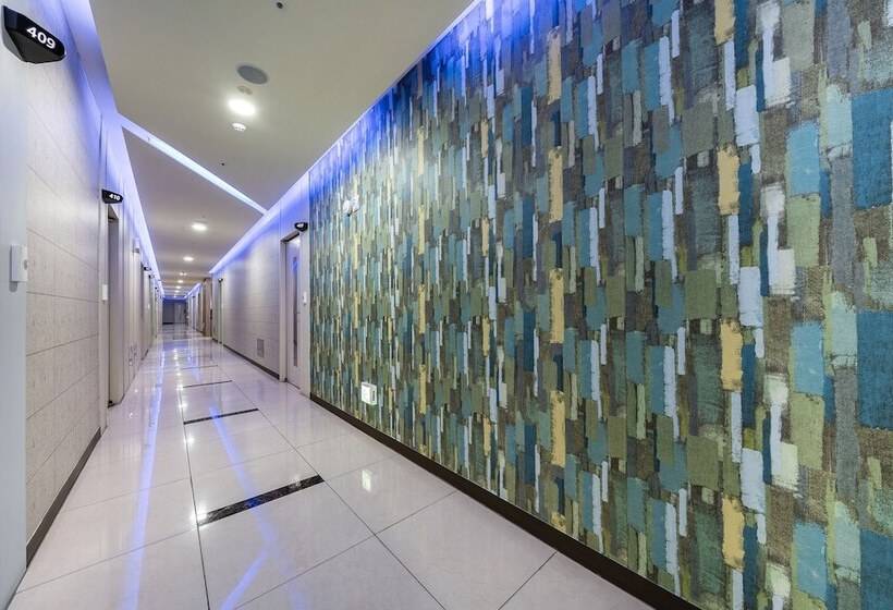 Hotel Golden Business