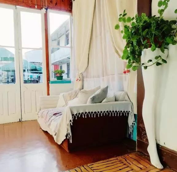 پانسیون Bichon La Casa Hostal