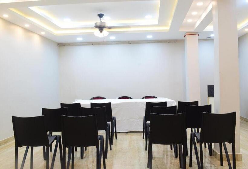 پانسیون Rajendra Residency