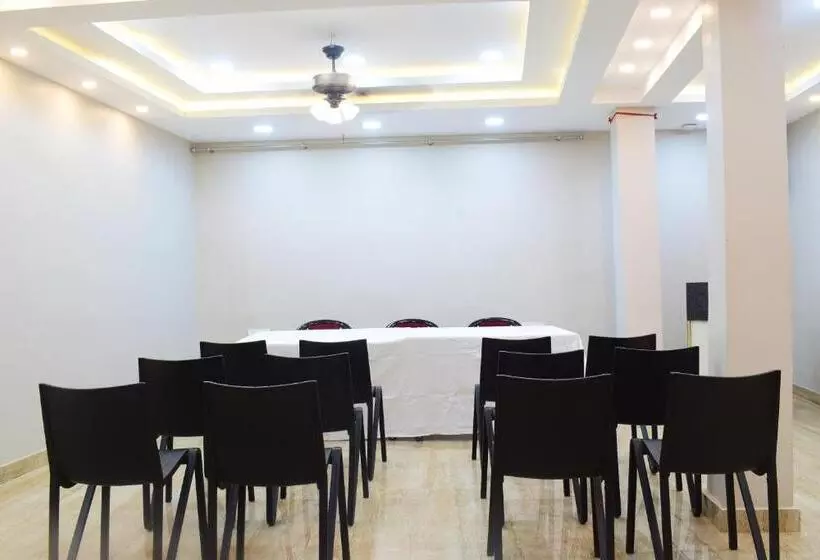 Majatalo Rajendra Residency