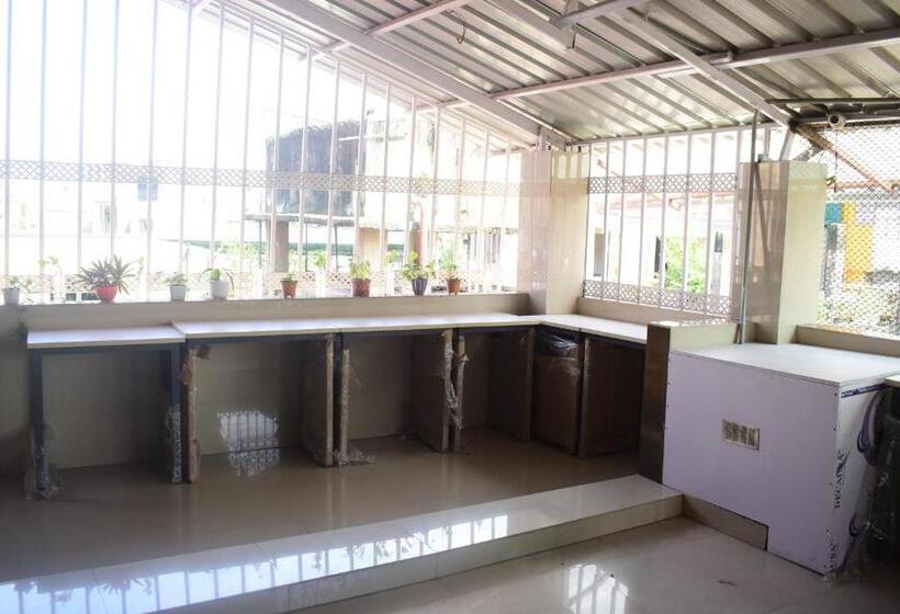 پانسیون Rajendra Residency