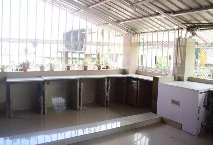 Majatalo Rajendra Residency