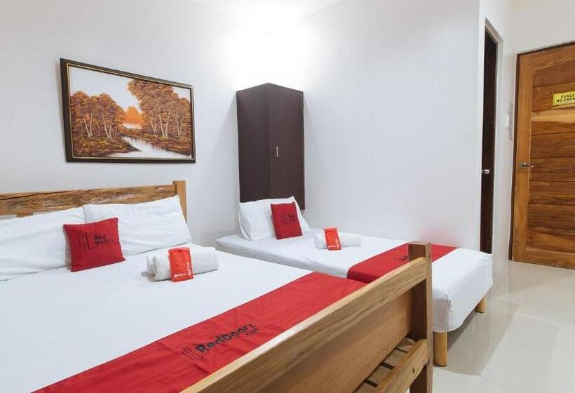 Reddoorz Plus @ Jollydays Hotel Nueva Ecija