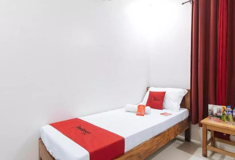 Reddoorz Plus @ Jollydays Hotel Nueva Ecija