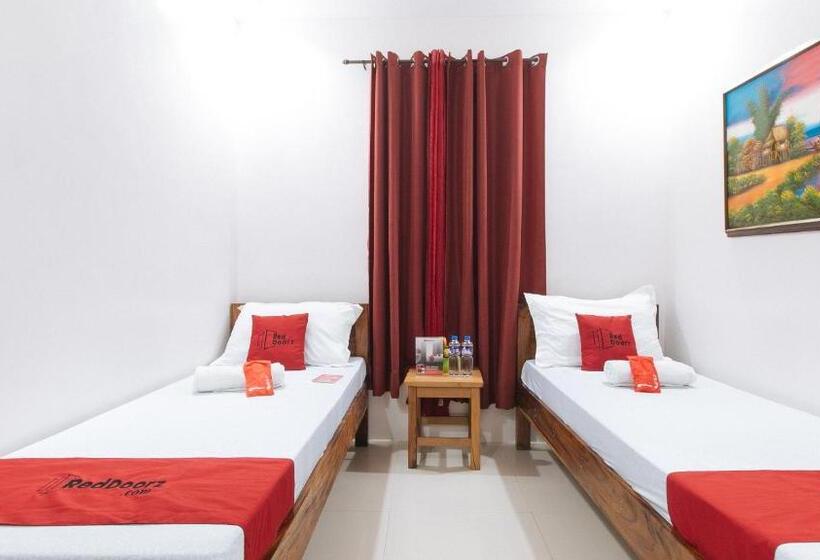 Reddoorz Plus @ Jollydays Hotel Nueva Ecija