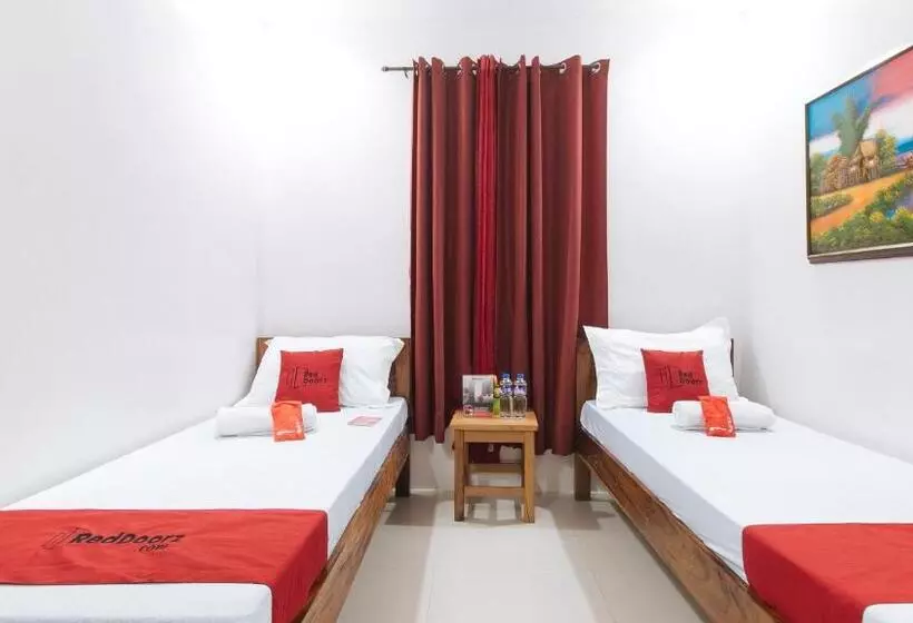 Reddoorz Plus @ Jollydays Hotel Nueva Ecija