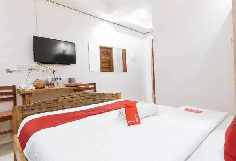 Reddoorz Plus @ Jollydays Hotel Nueva Ecija