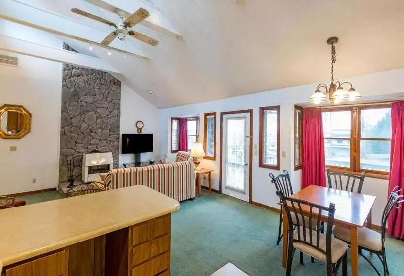 Hotelli Crown Resorts At Wolf Run