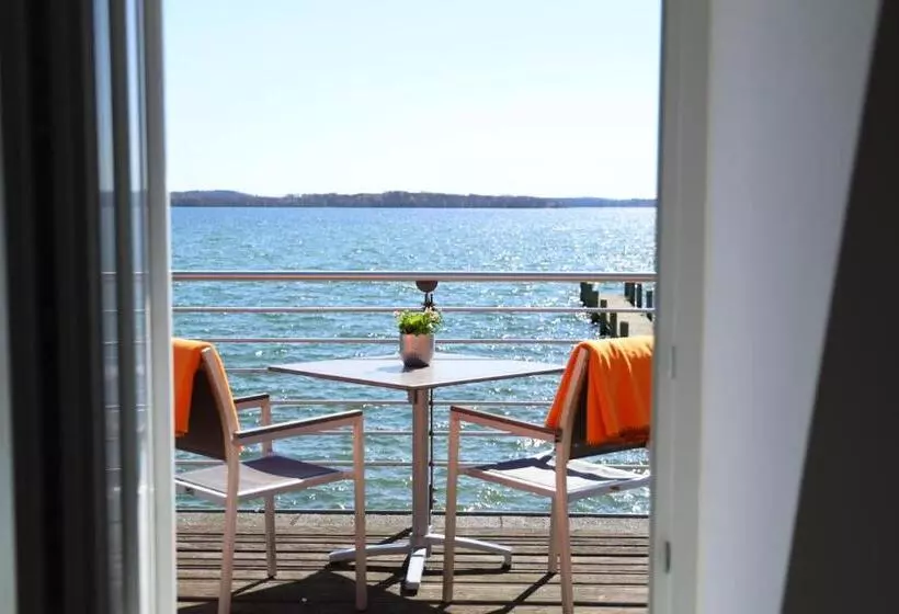 Hotelli Gästehaus Am Schweriner See