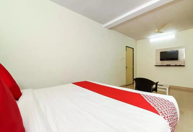 ホテル Oyo 39904 Swarna Palace