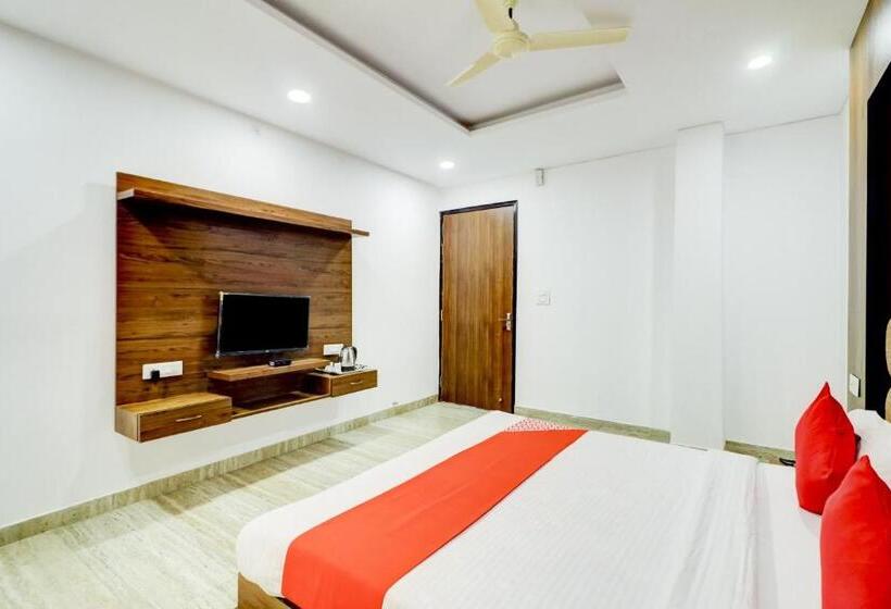 בית מלון כפרי Ratan The Pacific