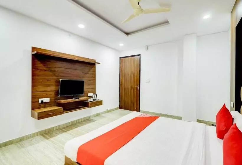 ホテル Ratan The Pacific