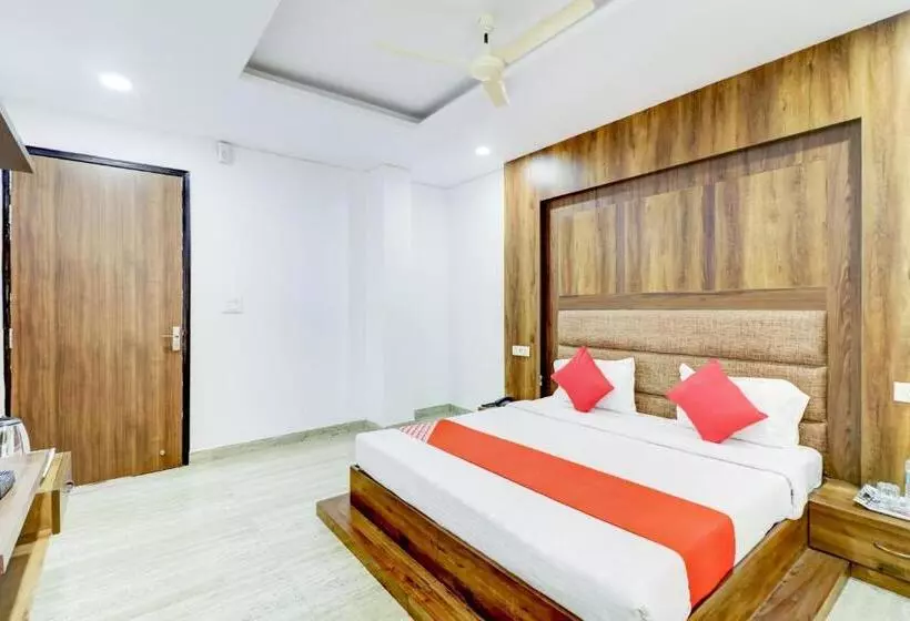 ホテル Ratan The Pacific