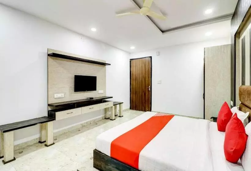 ホテル Ratan The Pacific