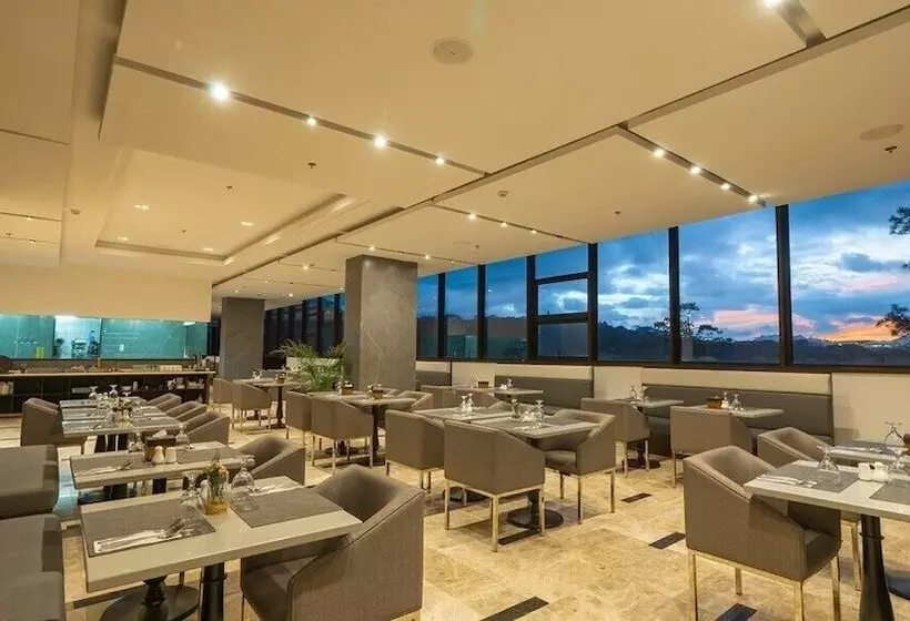 ホテル The Plaza Lodge Baguio