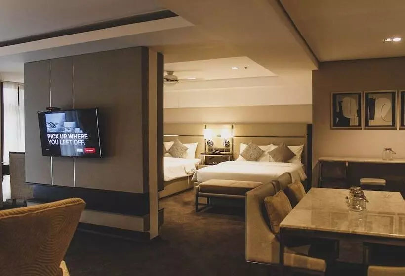 ホテル The Plaza Lodge Baguio