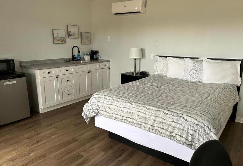 Middleton Motel & Suites