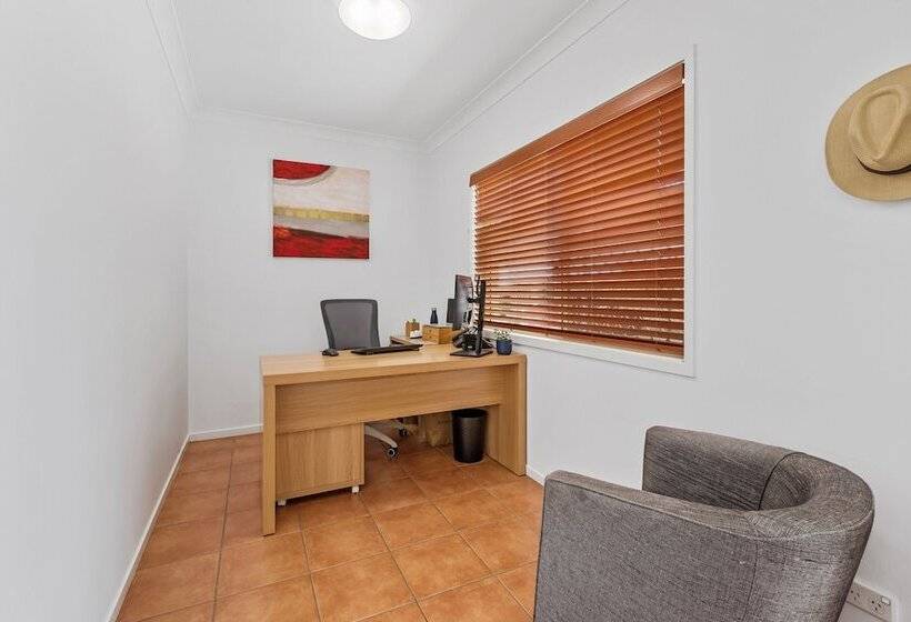 모텔 Browns Plains Motor Inn