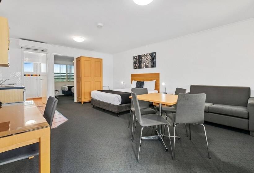 모텔 Browns Plains Motor Inn