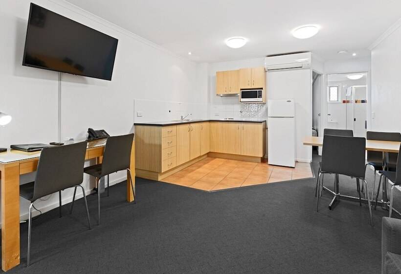 모텔 Browns Plains Motor Inn