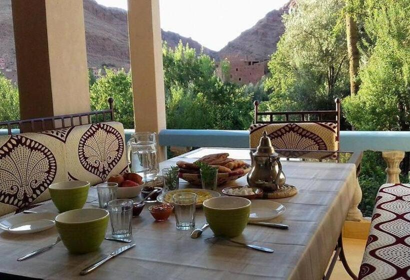 بنسيون A Secret Garden