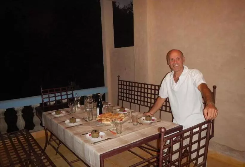 Majatalo A Secret Garden