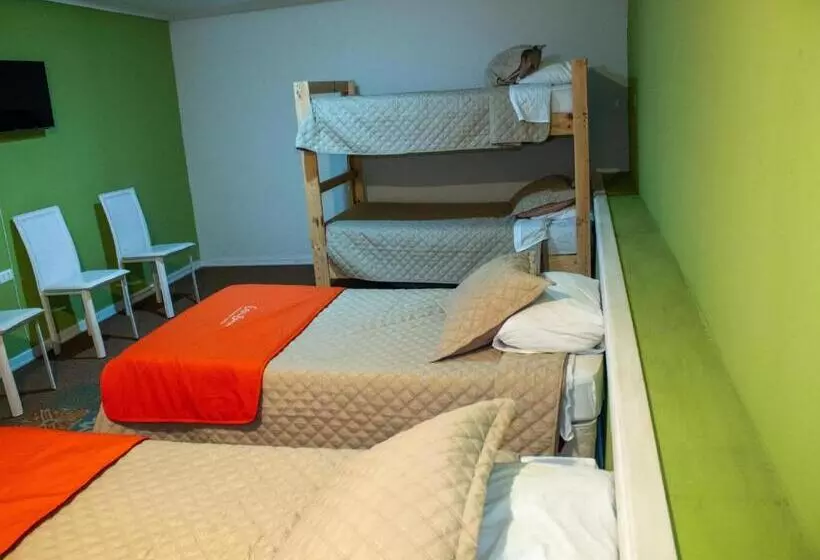 پانسیون Hostal Casa De Barrio