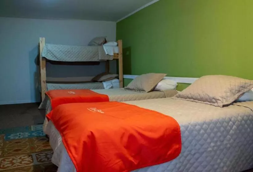 پانسیون Hostal Casa De Barrio