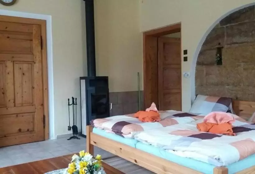 Majatalo Ubytování U Potoka