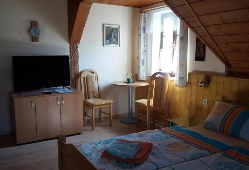 Majatalo Ubytování U Potoka