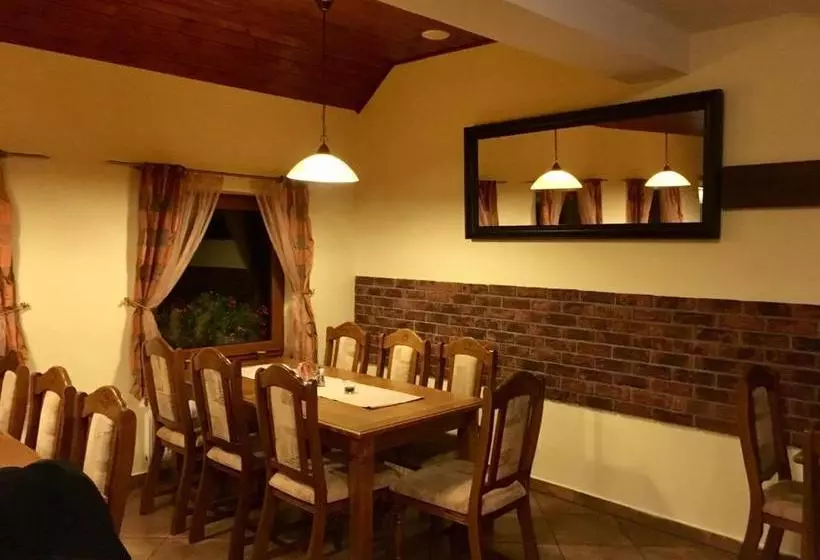 Retkeilymaja Restaurace Staré Sedlo