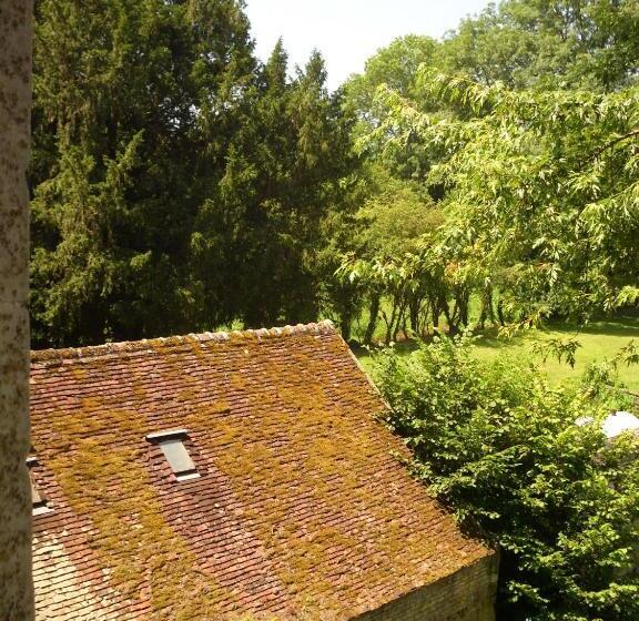 مبيت وإفطار Le Moulin De Poilly