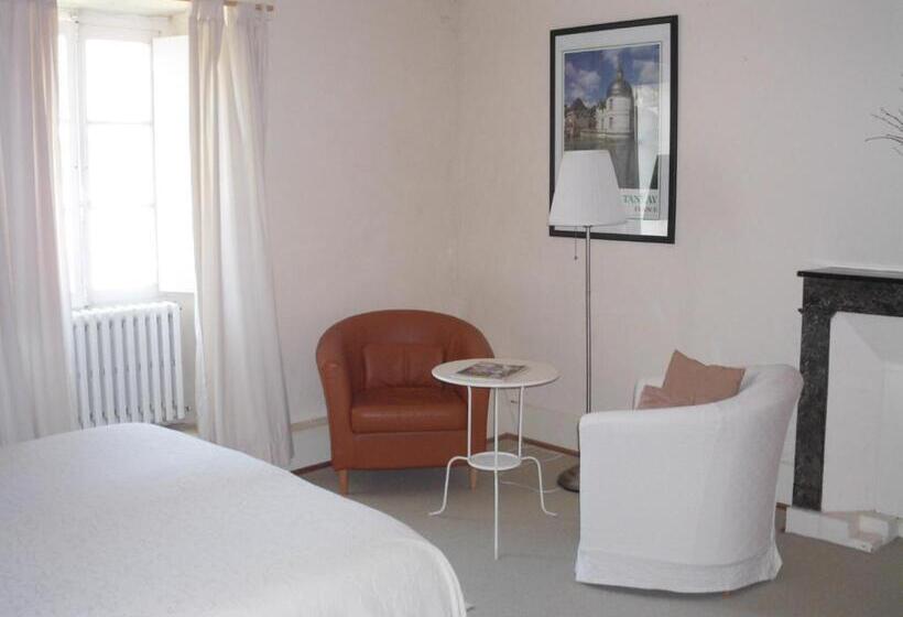 مبيت وإفطار Le Moulin De Poilly