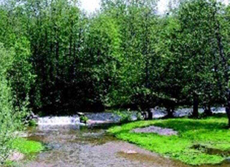 مبيت وإفطار Le Moulin De Poilly