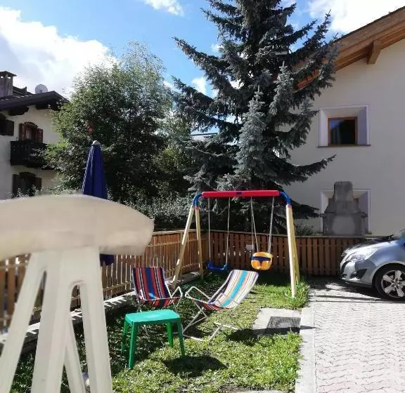 Hotelli Garni Delia