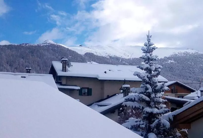 Hotelli Garni Delia