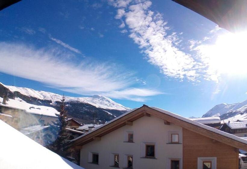 בית מלון כפרי Garni Delia