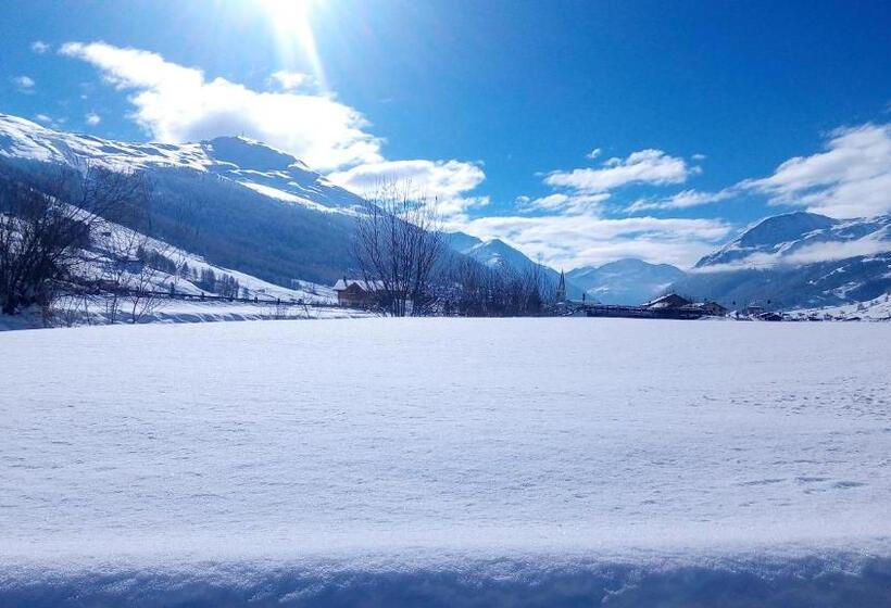 בית מלון כפרי Garni Delia