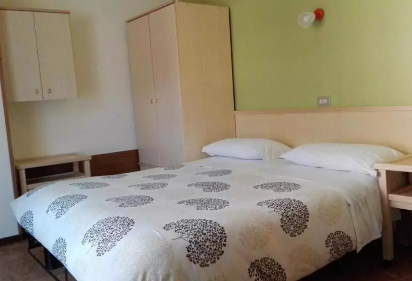 Hotelli Garni Delia