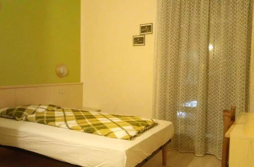 Hotelli Garni Delia