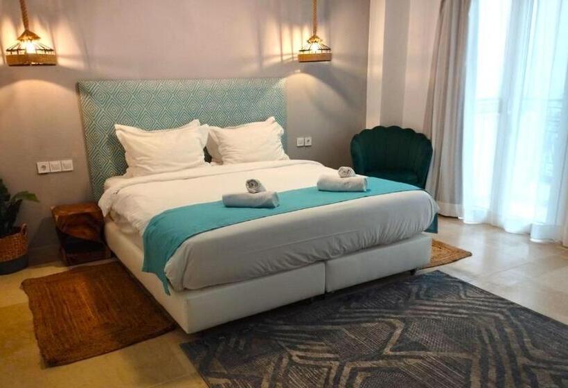 هتل Port 7  Boutique Collection