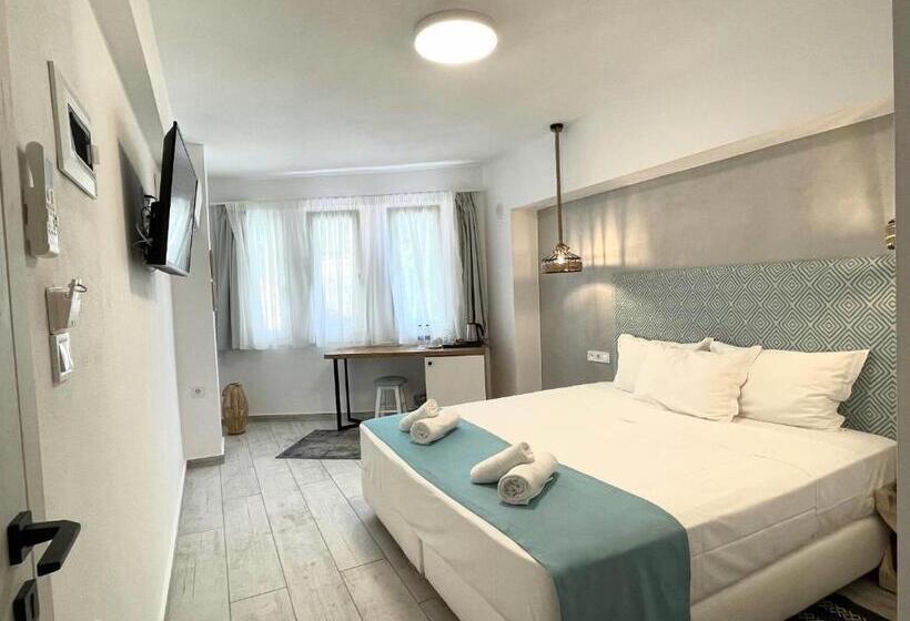 هتل Port 7  Boutique Collection