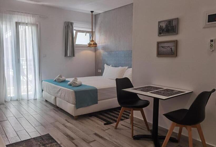 هتل Port 7  Boutique Collection