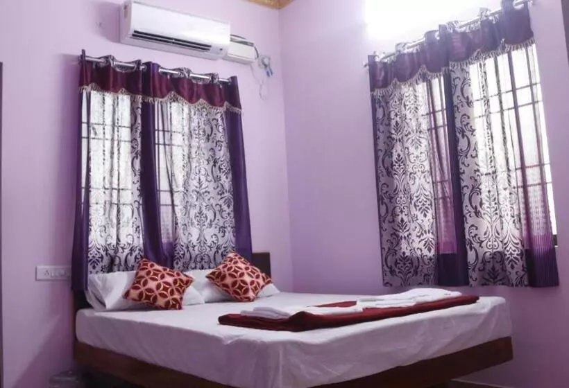 هتل Sri Vally Residency