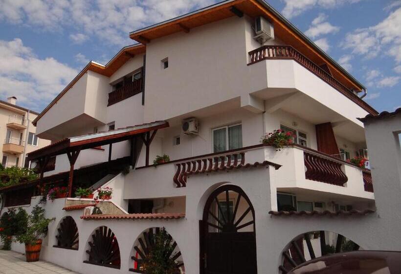 Пансион Guest House Rosa