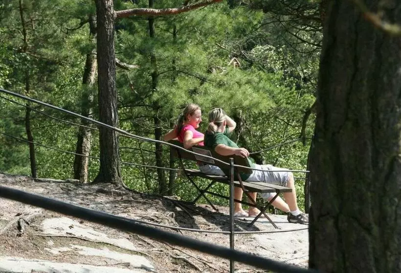 Pension A Restaurant Vesna   české švýcarsko